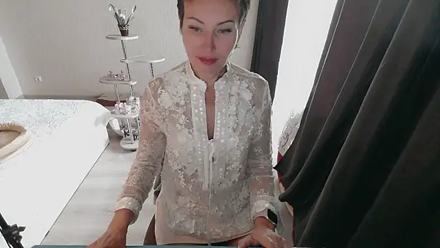 dear mia  online show from 6, 6, 2026