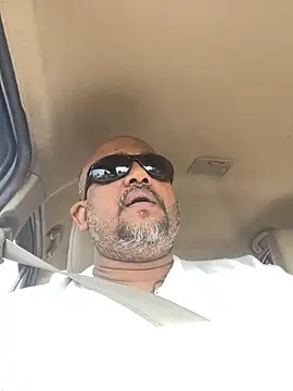 Dick 6inches online show from 15, 2, 2026