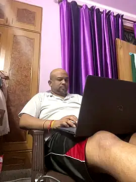 Dick 6inches online show from 13, 11, 2025