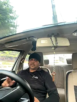 Dick 6inches online show from 27, 10, 2025