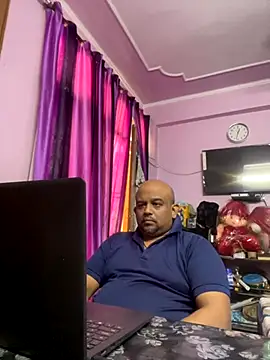 Dick 6inches online show from 9, 11, 2025