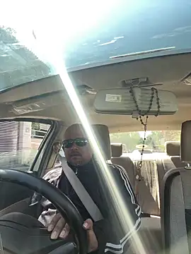 Dick 6inches online show from 13, 4, 2026