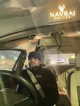 Dick 6inches online show from 29, 10, 2025