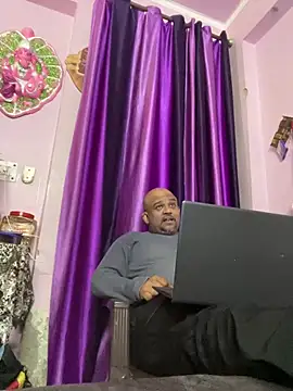 Dick 6inches online show from 7, 2, 2026