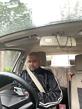 Dick 6inches online show from 23, 3, 2026