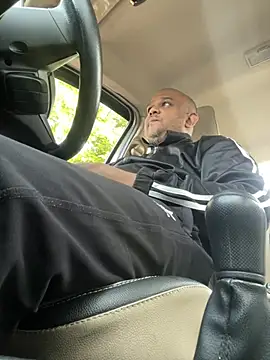 Dick 6inches online show from 20, 4, 2026