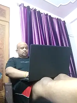 Dick 6inches online show from 10, 9, 2025