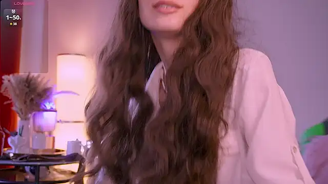 VivianLy  online show from 11, 6, 2026
