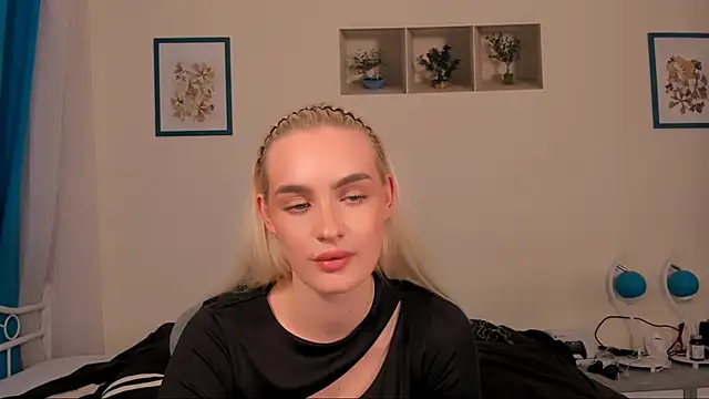 OliviaKisss online show from 15, 4, 2026