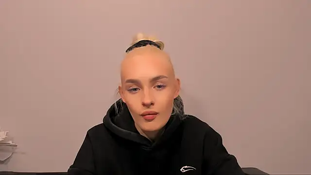 OliviaKisss online show from 9, 3, 2026