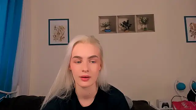 OliviaKisss online show from 26, 4, 2026