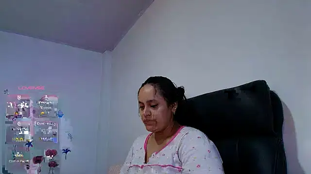 VICTORIABLACK xh online show from 15, 4, 2026