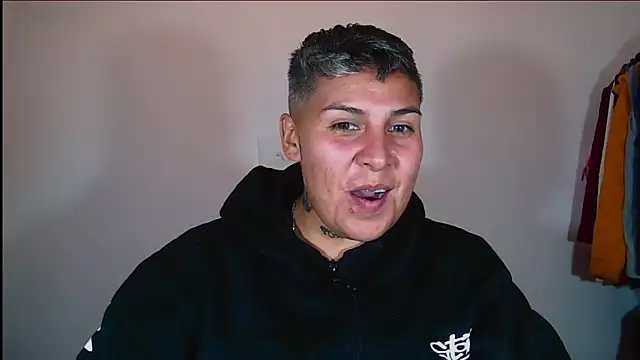 Yessi rousse online show from 15, 11, 2025