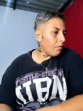 Yessi rousse online show from 18, 10, 2025