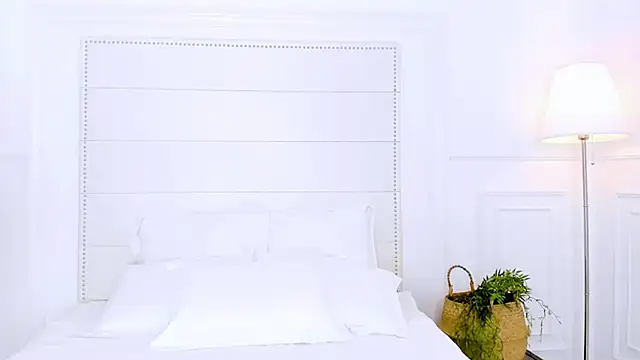 NaomiYuu online show from 18, 11, 2025