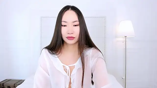 NaomiYuu online show from 25, 5, 2026