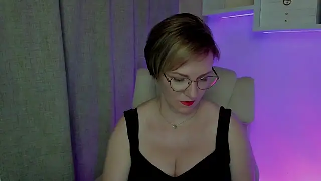 feliziaDesire online show from 9, 8, 2026