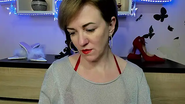 feliziaDesire online show from 4, 2, 2025