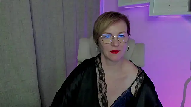 feliziaDesire online show from 3, 8, 2026