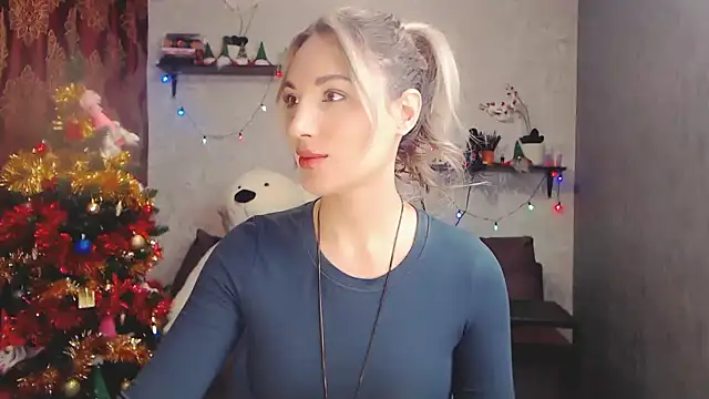 Snapshot of MillaXQueen chatting on 6, 1, 2025 MillaXQueen online show from 6, 1, 2025