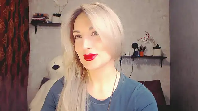 Snapshot of MillaXQueen chatting on 10, 2, 2025 MillaXQueen online show from 10, 2, 2025