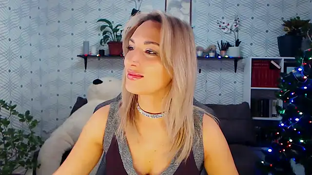 MillaXQueen online show from 14, 12, 2025