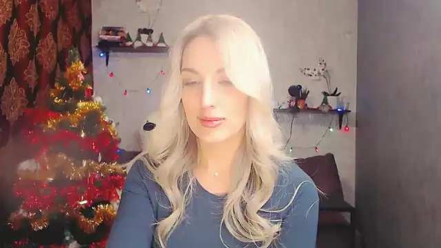 Snapshot of MillaXQueen chatting on 14, 12, 2024 MillaXQueen online show from 14, 12, 2024