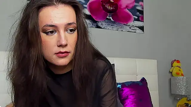 JuliaHunts online show from 18, 11, 2025