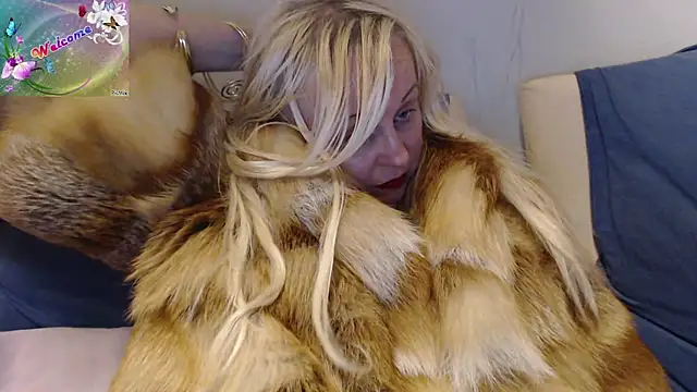 Snapshot of martachatte chatting on 23, 11, 2025 martachatte online show from 23, 11, 2025