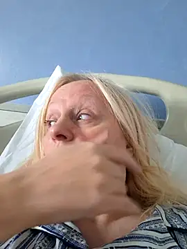 Snapshot of martachatte chatting on 20, 11, 2025 martachatte online show from 20, 11, 2025