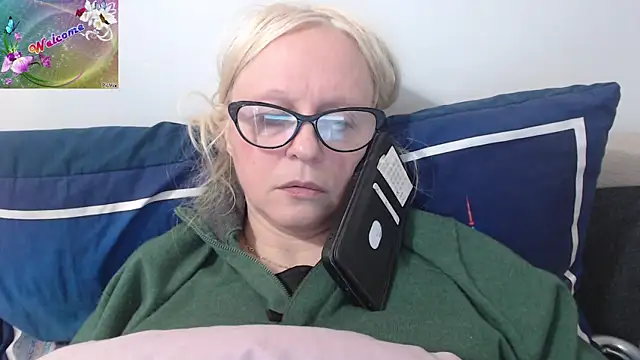 Snapshot of martachatte chatting on 18, 10, 2025 martachatte online show from 18, 10, 2025