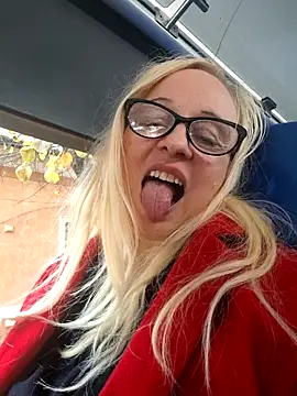 Snapshot of martachatte chatting on 18, 11, 2025 martachatte online show from 18, 11, 2025