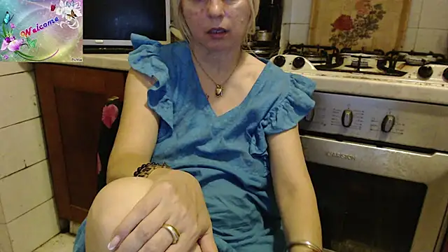 Snapshot of martachatte chatting on 27, 10, 2025 martachatte online show from 27, 10, 2025