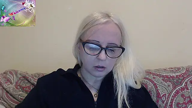 Snapshot of martachatte chatting on 22, 10, 2025 martachatte online show from 22, 10, 2025