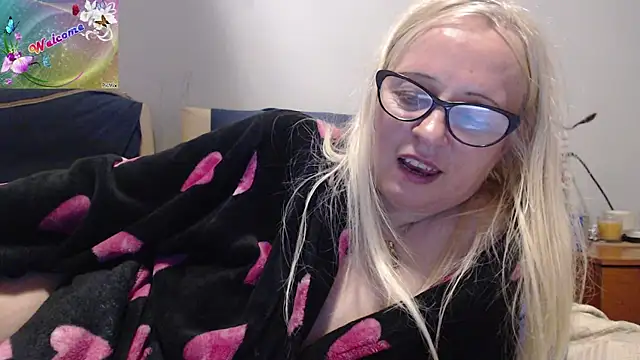 Snapshot of martachatte chatting on 31, 10, 2025 martachatte online show from 31, 10, 2025