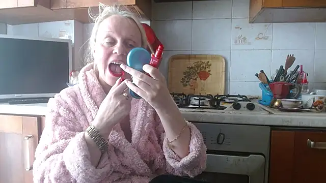 martachatte online show from 13, 6, 2026