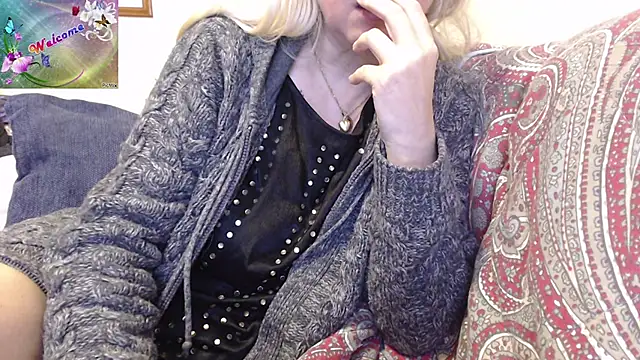 Snapshot of martachatte chatting on 16, 10, 2025 martachatte online show from 16, 10, 2025