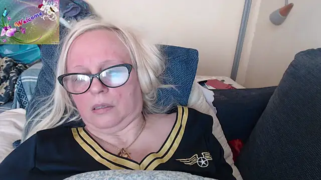 Snapshot of martachatte chatting on 9, 11, 2025 martachatte online show from 9, 11, 2025