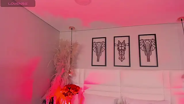 Rebeca jones online show from 14, 11, 2025