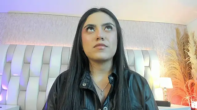 Rebeca jones online show from 4, 2, 2026