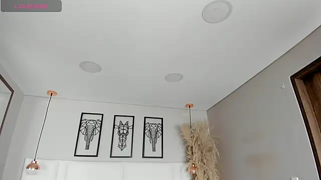 Rebeca jones online show from 7, 11, 2025