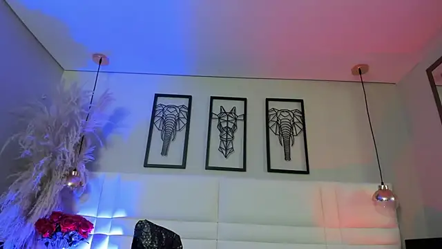 Rebeca jones online show from 16, 11, 2025