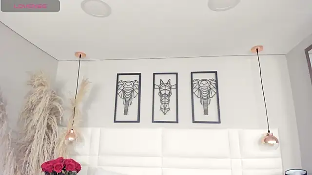 Rebeca jones online show from 9, 10, 2025