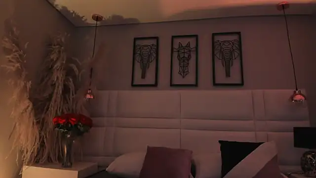 Rebeca jones online show from 11, 10, 2025