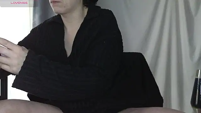 Mia G0ld online show from 10, 1, 2026