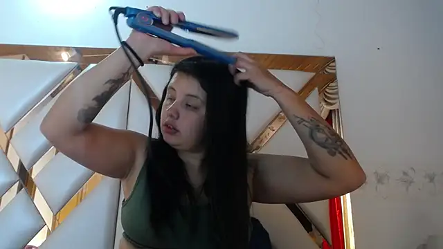 nathaly low1 online show from 13, 4, 2026