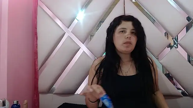 nathaly low1 online show from 5, 1, 2026