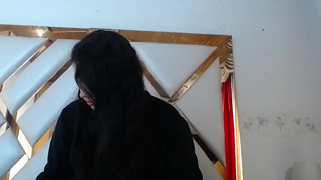 nathaly low1 online show from 10, 4, 2026