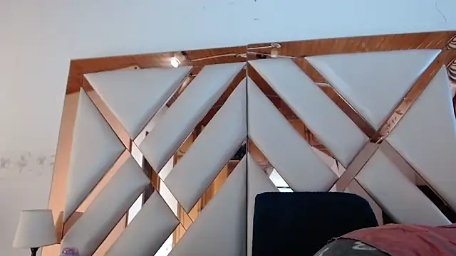 nathaly low1 online show from 25, 2, 2026