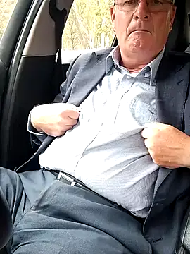 stiffandlubedxh online show from 13, 1, 2026